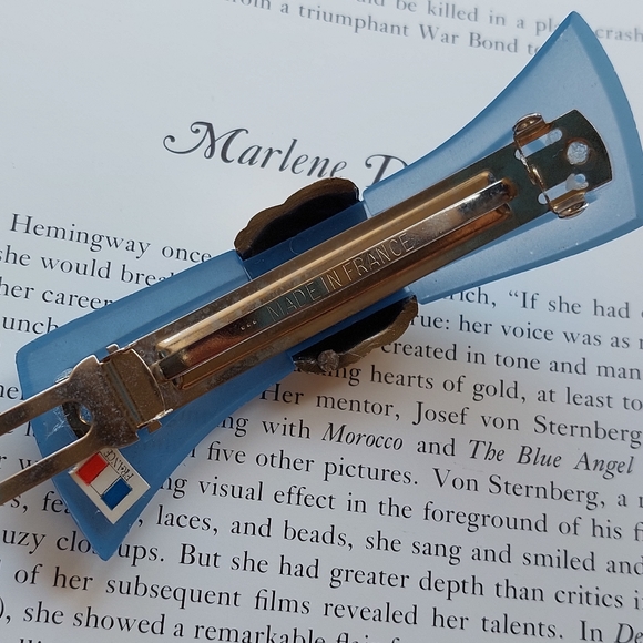 Vintage Barrette Bobby Pin Clip France Blue Gold Lucite Bow 1990s 🩵🩵🩵 - Picture 6 of 6